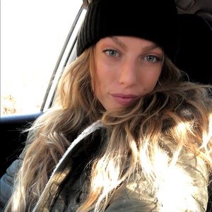 Meet your Posher, Angie